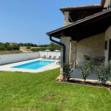 Villa Victoria Vila *